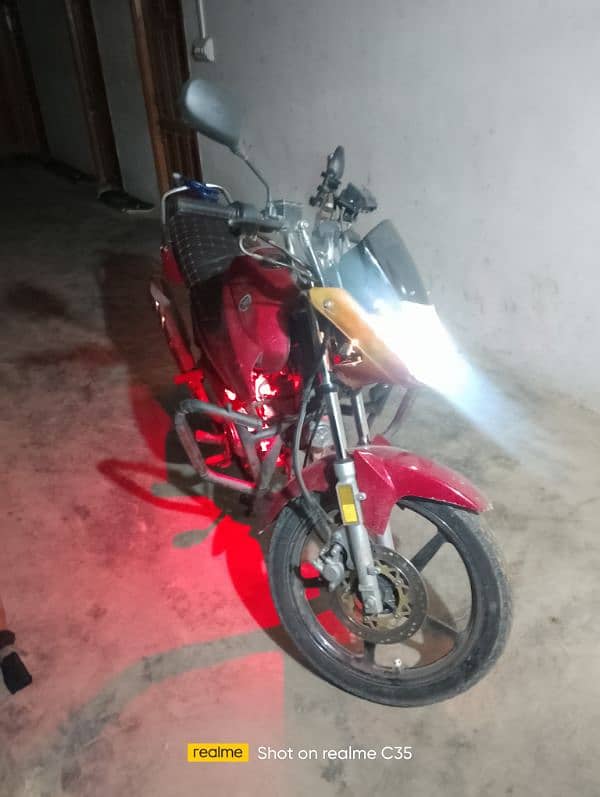 ybr-125 bike is available for sell 4