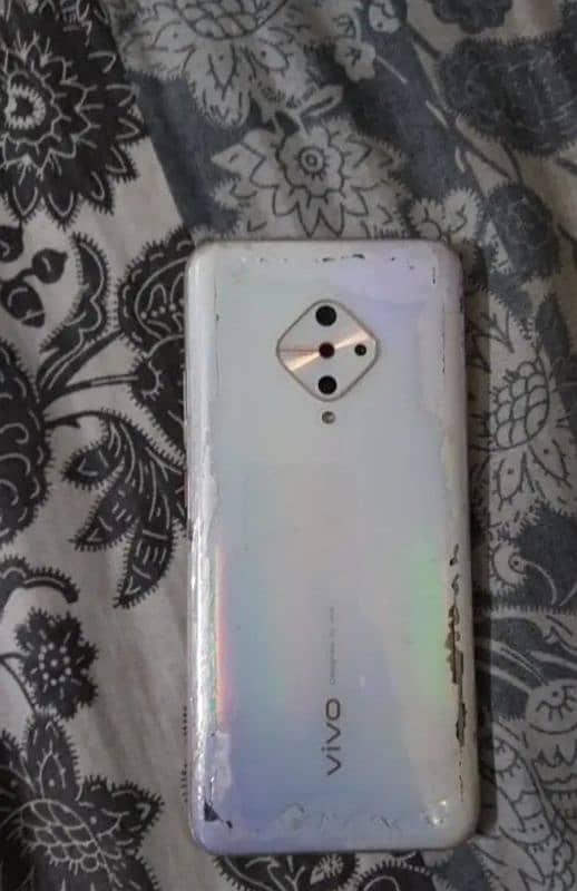 vivo s1 pro without box used hai bs back kharab hai 0