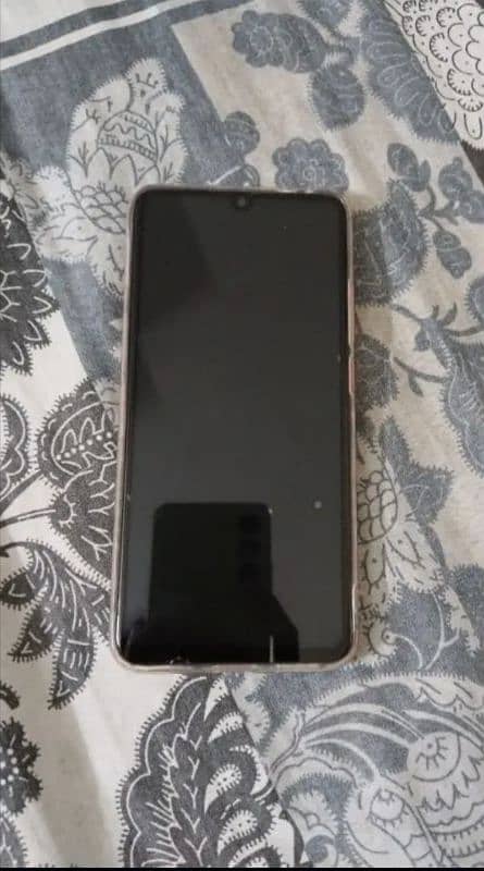 vivo s1 pro without box used hai bs back kharab hai 1