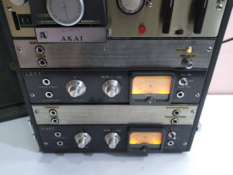 AKAI spool reel to reel 3