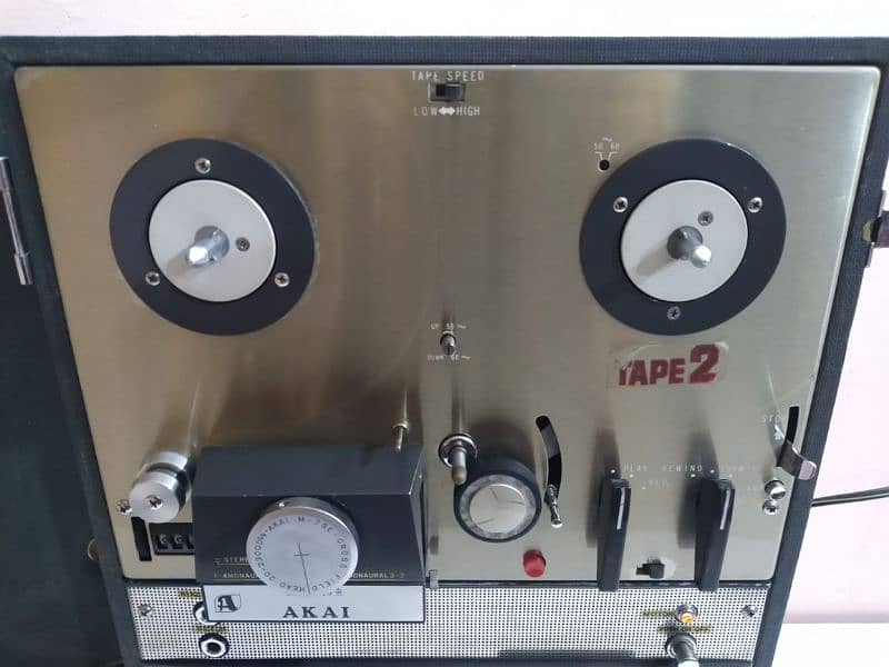 AKAI spool reel to reel 4