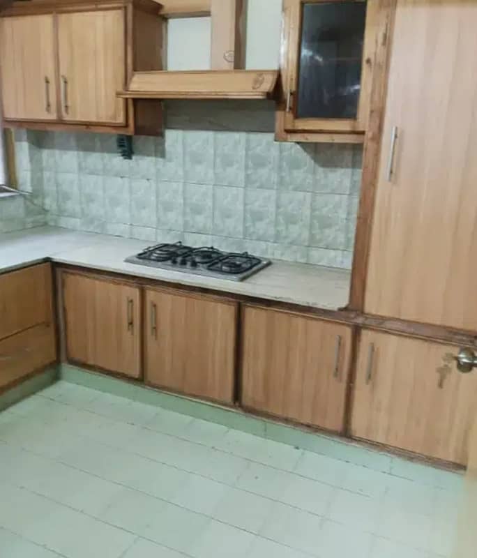 G-11/3 FGEHA C-Type First Floor Flat For Rent 1