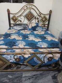 my queen size iron bed sale