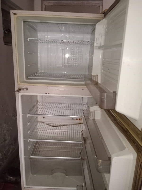 Dawlance Refrigerator for sale 4