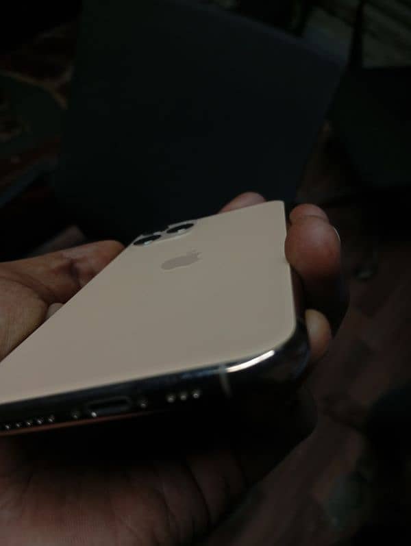 Iphone 11 pro ( Non PTA ) 9