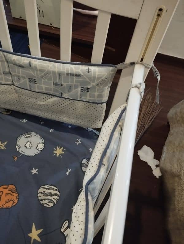 Giggles Brand Cot Newborn to 8 years old 3