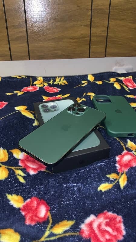 iphone13 pro Max. 256GB. Factory unlocked 0