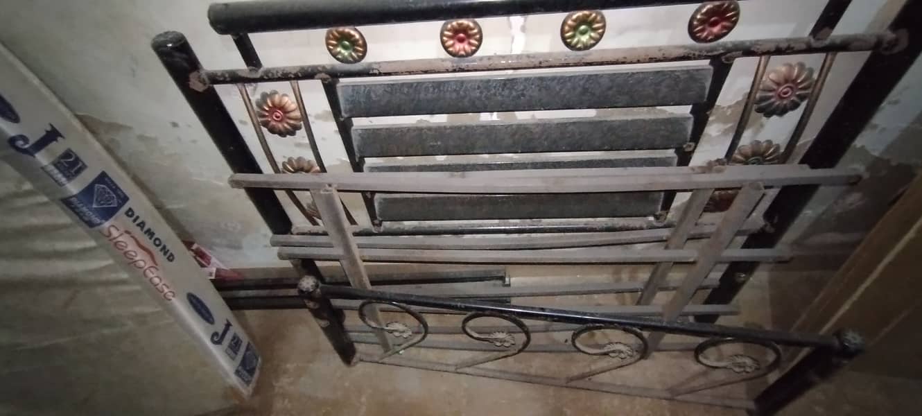 Iron single bed 4x6 with mattress 6 inch 4