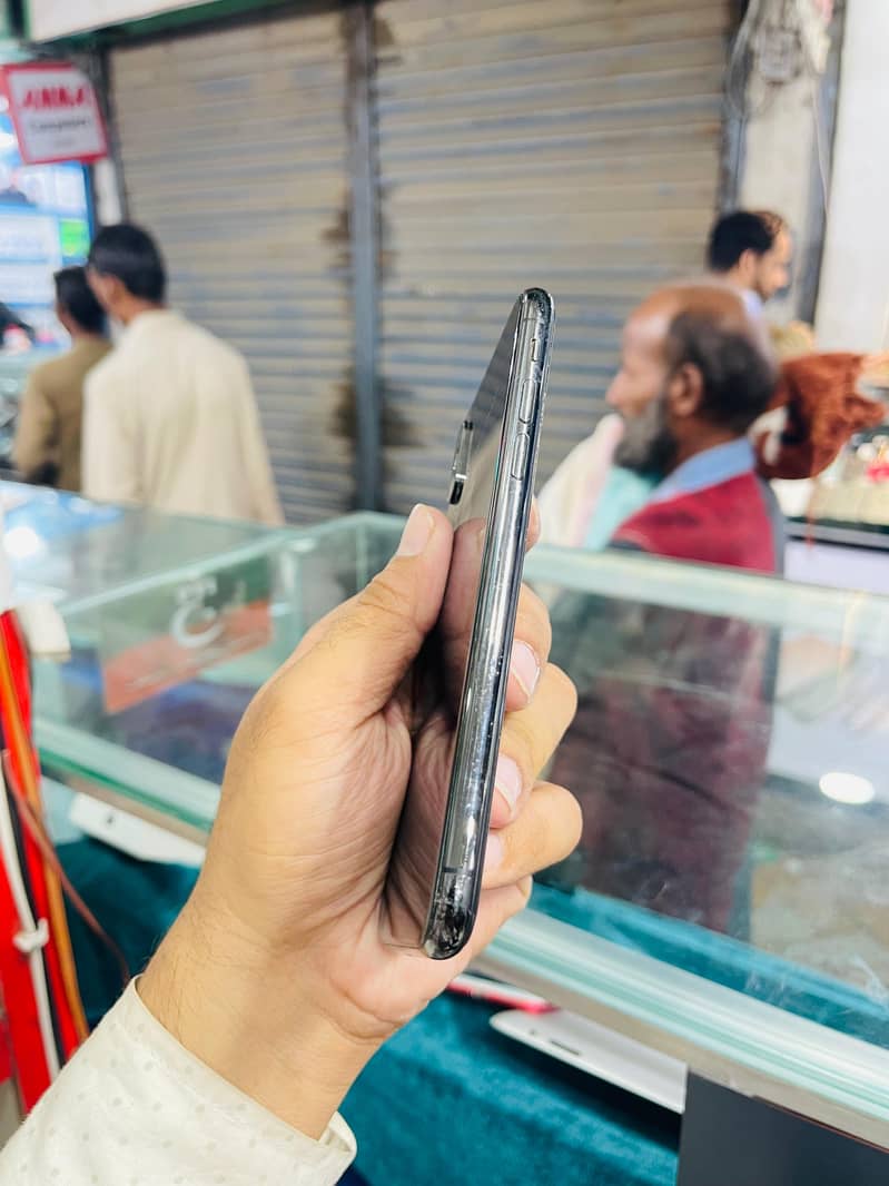 Iphone xs 3