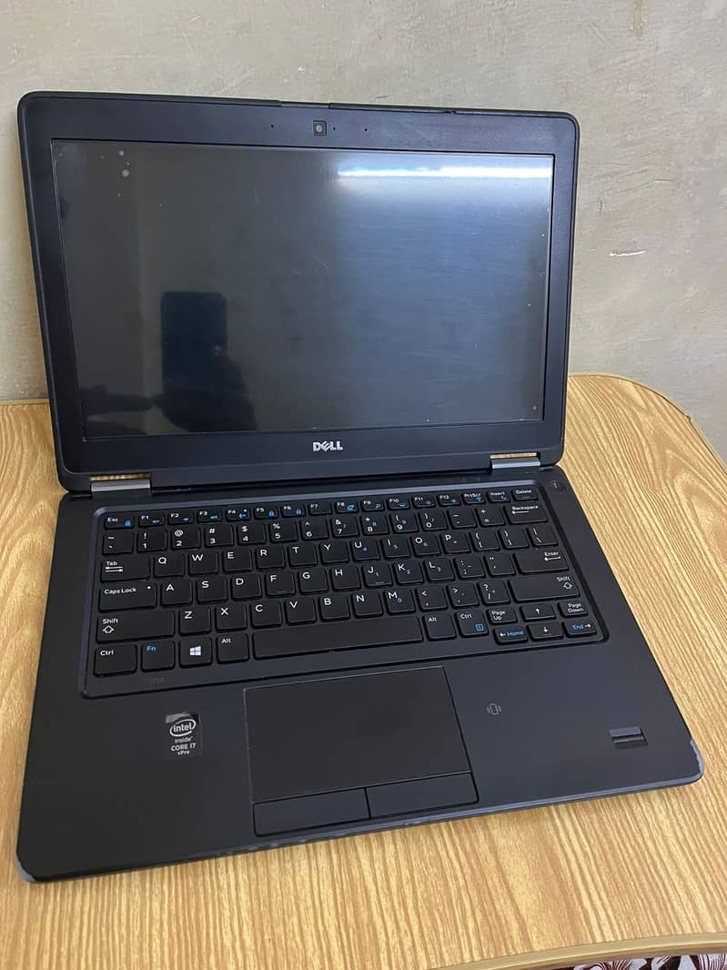 Dell latitude e7250 core i7, 5 gen 4