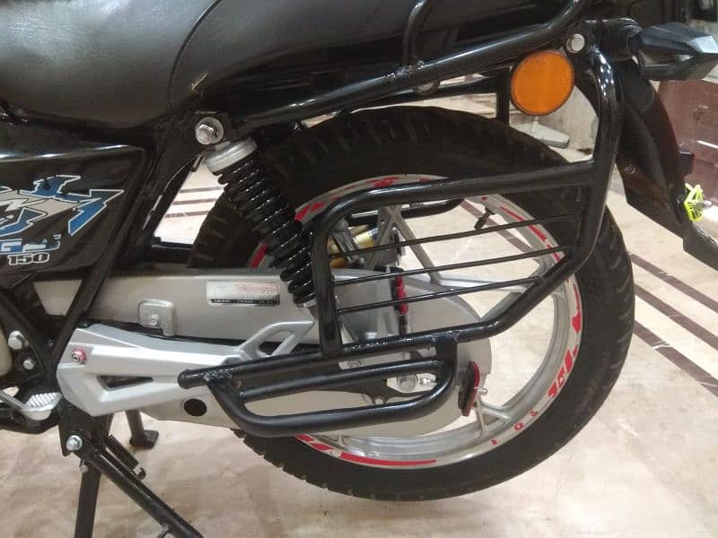 Suzuki 150 self start + remote start 5