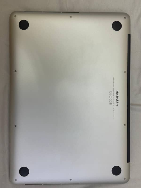 Macbook pro  Retina 13inch 1