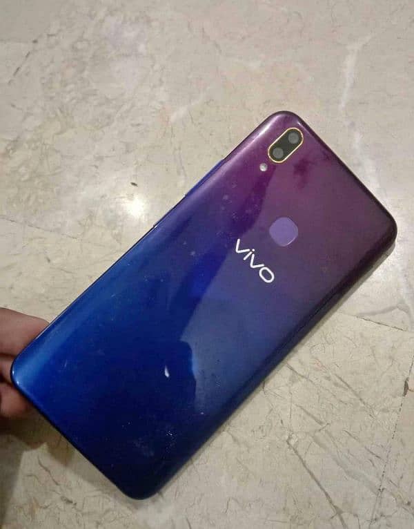 I'm selling my vivo Y85a all ok 1