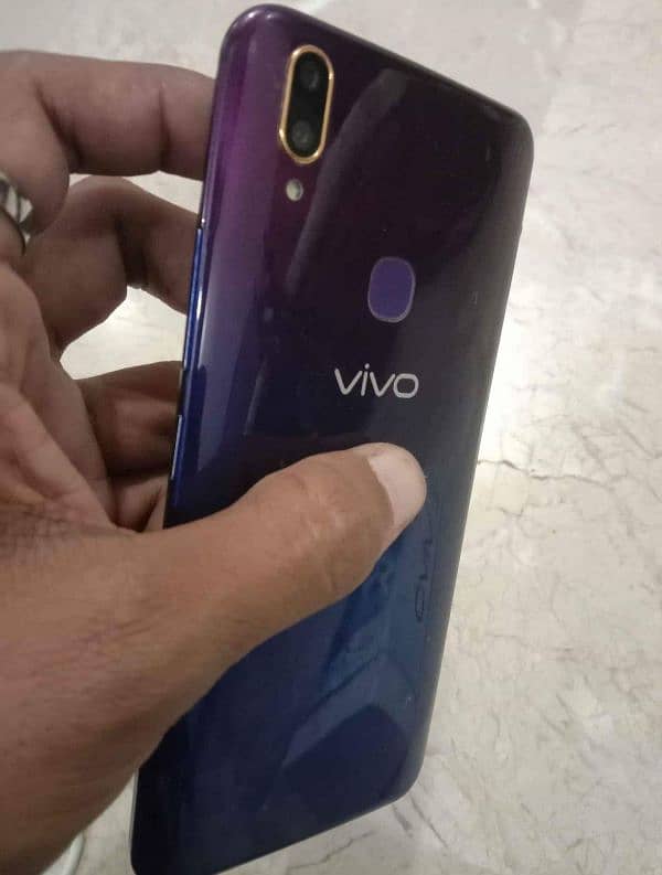 I'm selling my vivo Y85a all ok 3