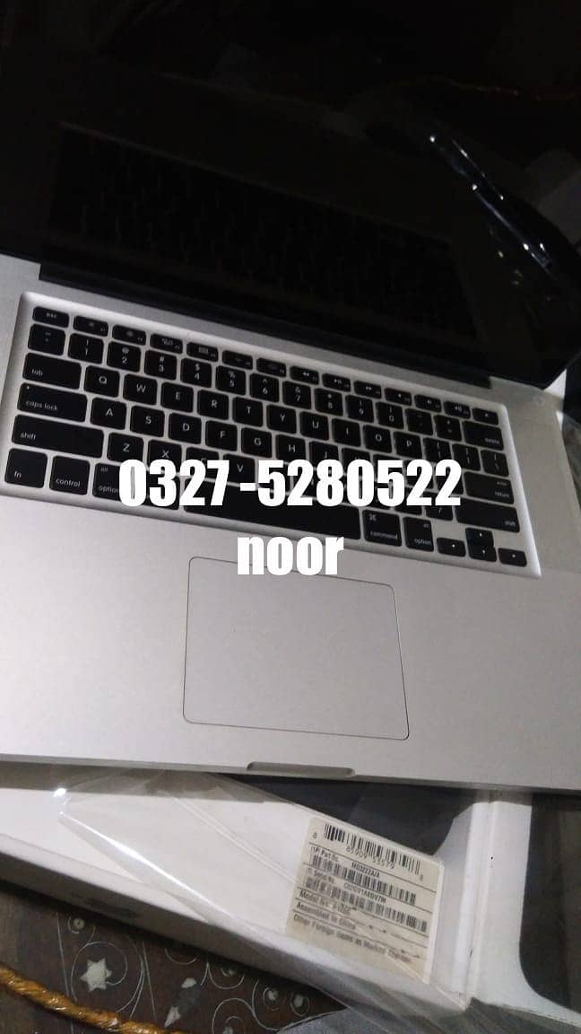 MacBookPro 15" Quad Core i7 Full Box 10/10 4