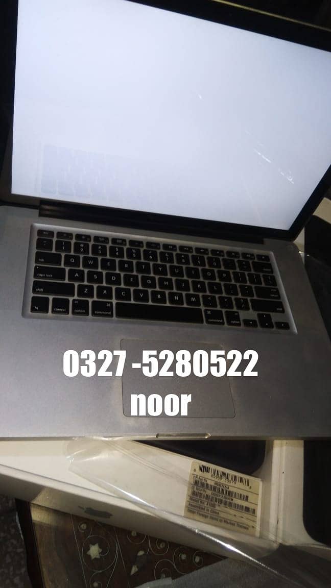 MacBookPro 15" Quad Core i7 Full Box 10/10 5