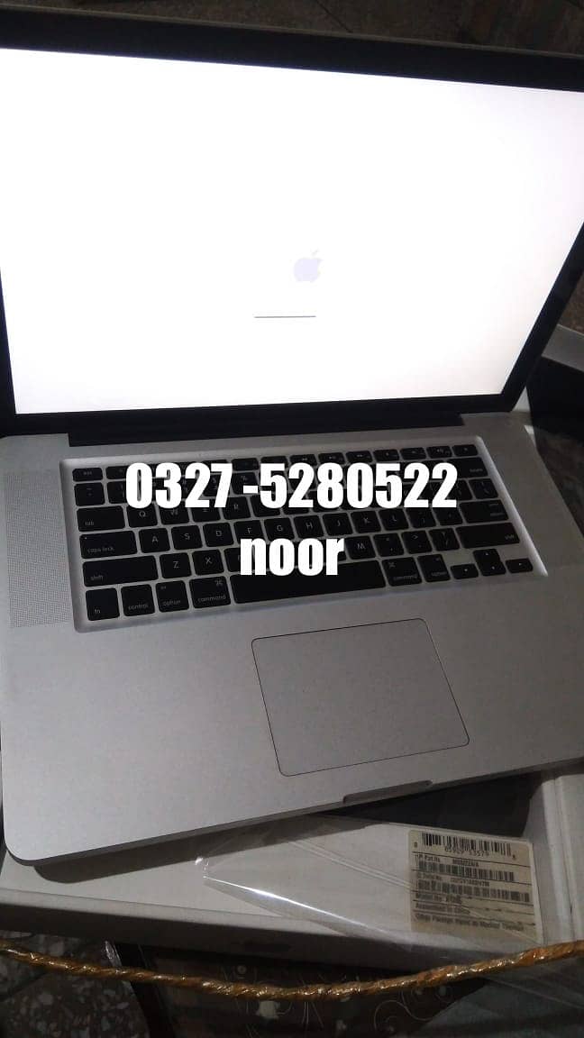 MacBookPro 15" Quad Core i7 Full Box 10/10 11