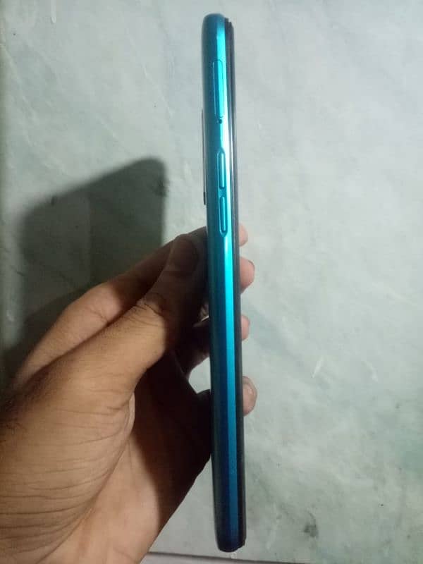 realme 5i 4 64 12000 2