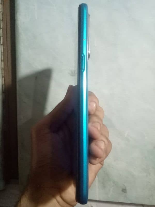 realme 5i 4 64 12000 3