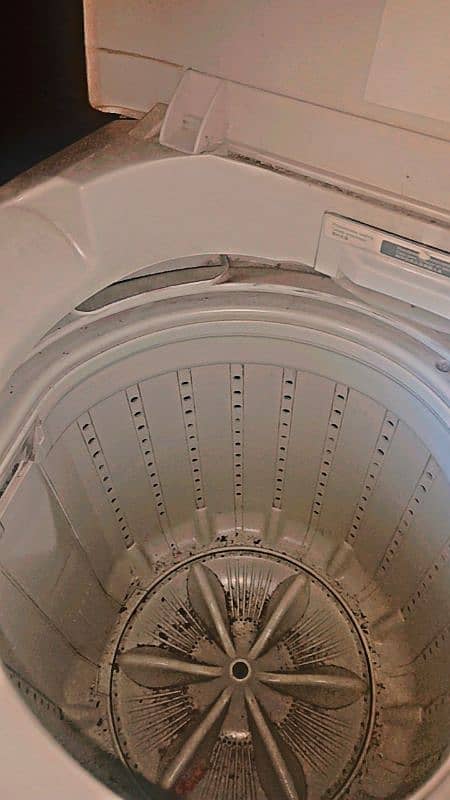 Dawlance washing machine with seprate spinner 10