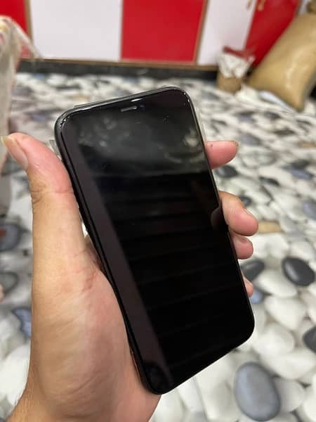 iPhone xr factory unlock 85 health 64gb 1