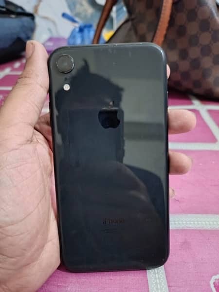 iPhone xr factory unlock 85 health 64gb 2