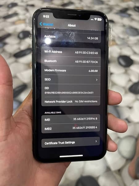 iPhone xr factory unlock 85 health 64gb 3