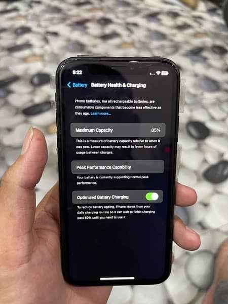 iPhone xr factory unlock 85 health 64gb 5