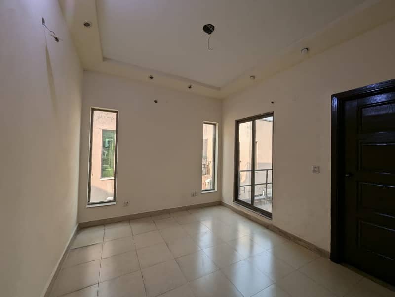 3 Marla House For Sale in Paragon City 3