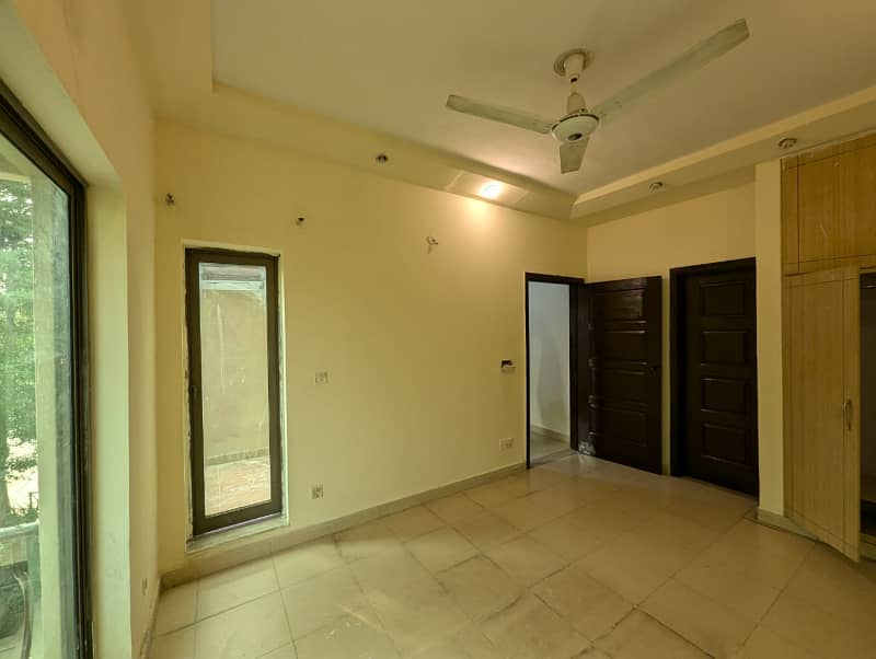 3 Marla House For Sale in Paragon City 10