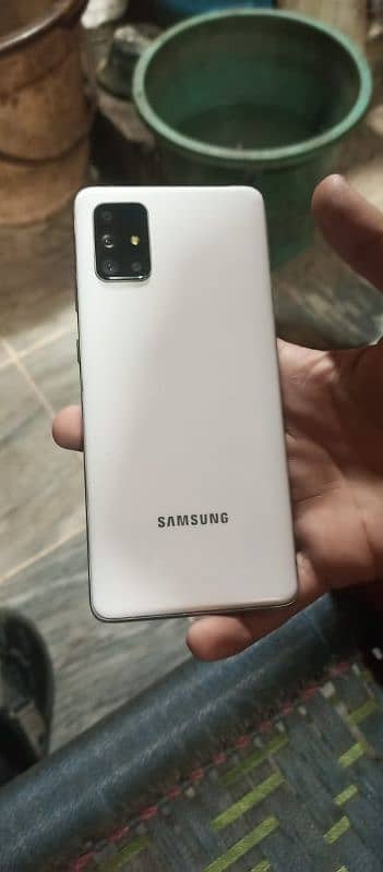 samsung A71 8. . 128 gb 4