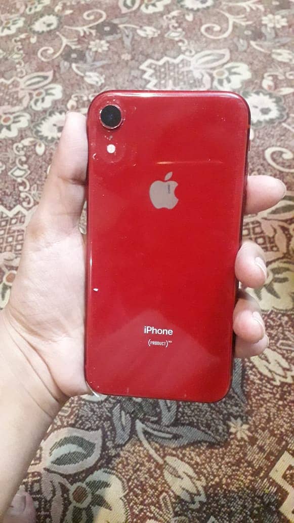 Iphone XR with box 0