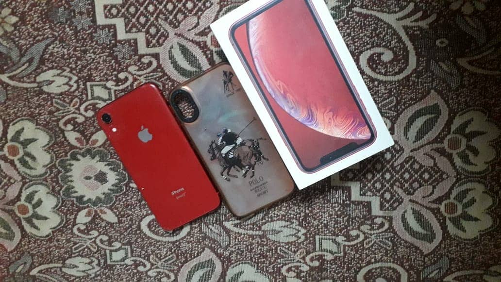 Iphone XR with box 2