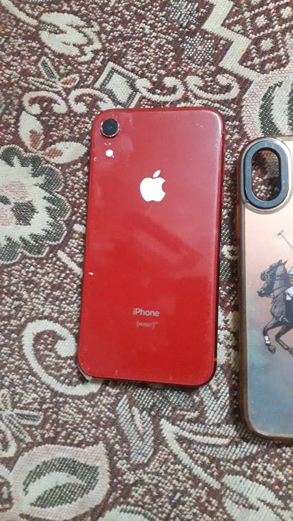 Iphone XR with box 5