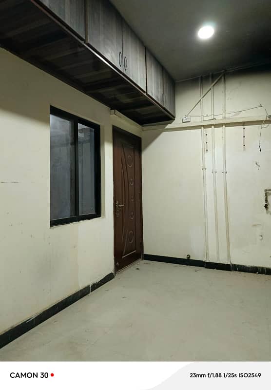 THIRD FLOOR WITH ROOF AVAILABLE FOR SALE ON INVESTOR RATE 3