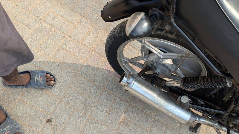 Suzuki GS 150 SE 2016 end Karachi number genuine condition Sealed 3