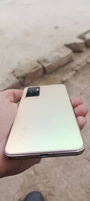 vivo v23e Gold colure in display finger print 12gb ram 256 gb memory 0