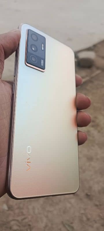 vivo v23e Gold colure in display finger print 12gb ram 256 gb memory 1