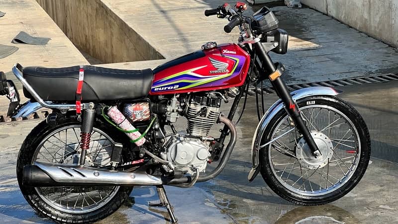 honda 125 2016-17 model lush condition 1