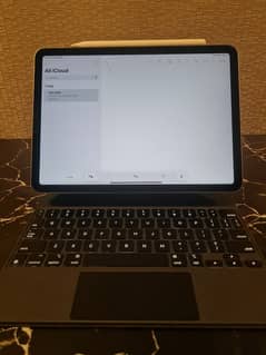 Ipad air m1 256gb with magic keyboard and apple pencil 2