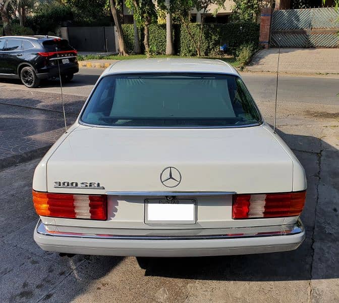 Mercedes S Class 1987 7