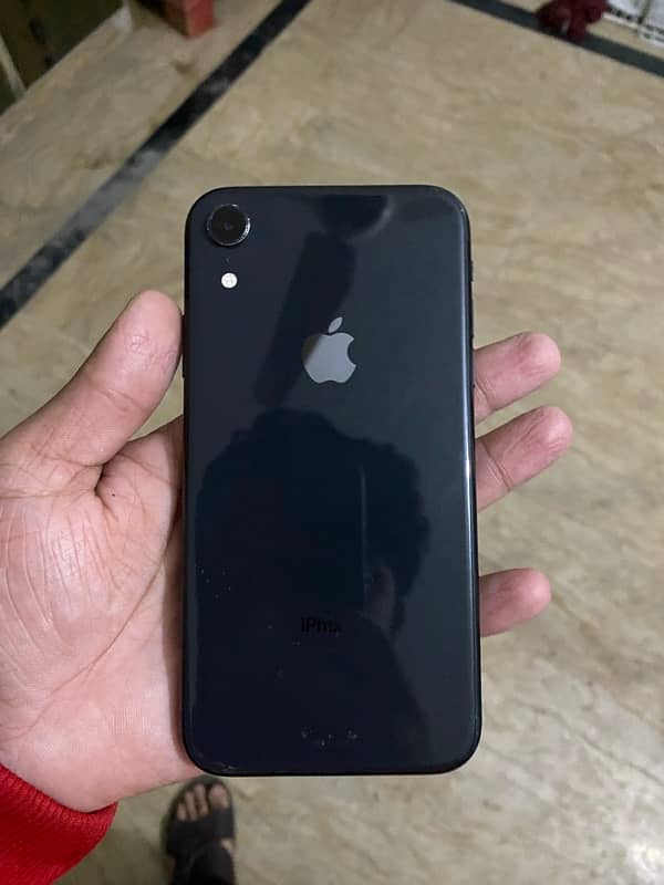 iphone XR 1