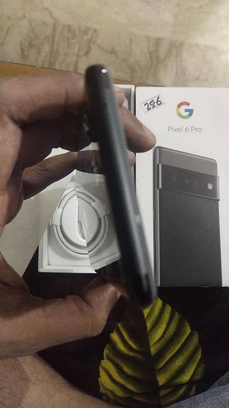 Google pixel 6 pro 10 /10 condition full new 3