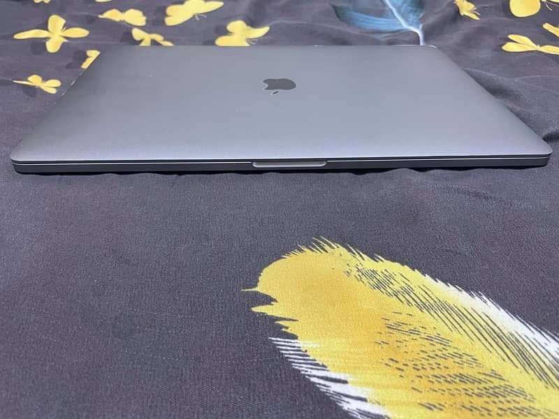 Macbook Pro 2019-16 inch- Core i7 - RAM 16GB, 512GB SSD 3