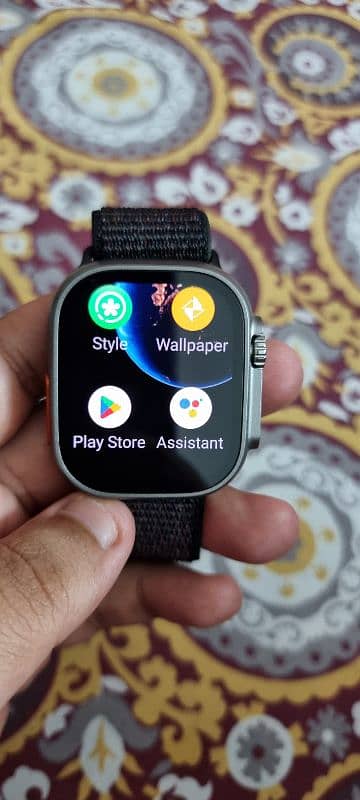 Android watch feature as like apple watch or Samsung watch 4