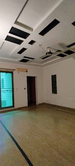 4 MARLA UPPER PORTION FOR RENT IN MILITARY ACCOUNTS MAIN COLLEGE ROAD LHR