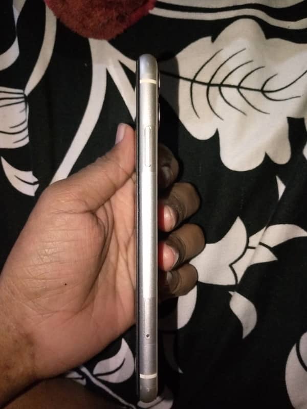 Iphone 11 NON PTA 1