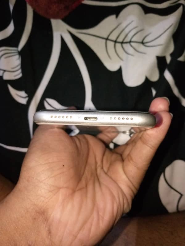 Iphone 11 NON PTA 4