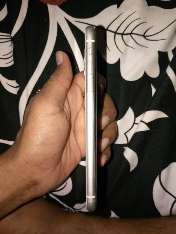 Iphone 11 NON PTA 5