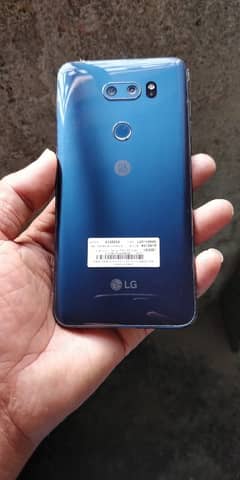 LG V30 in Excellent condition PTA approved